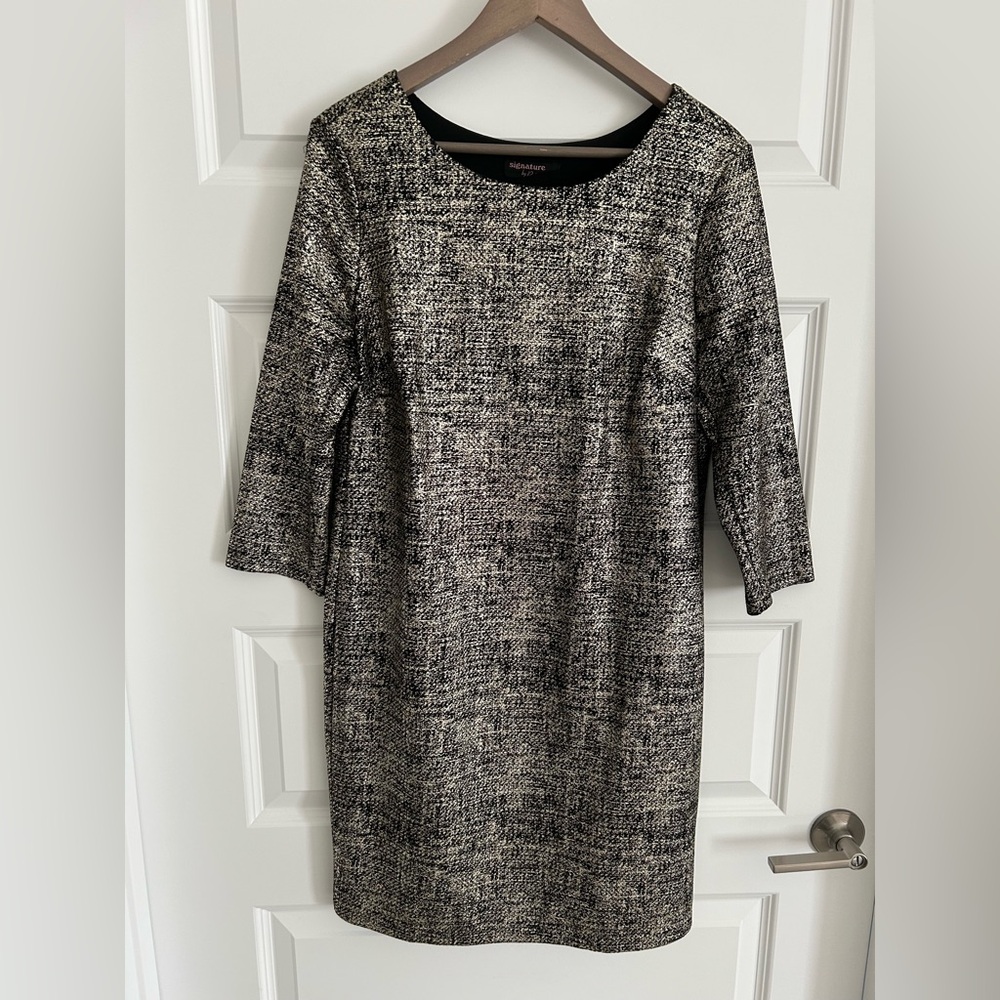 Robbie Bee Metallic Gold Black Dress Size 14